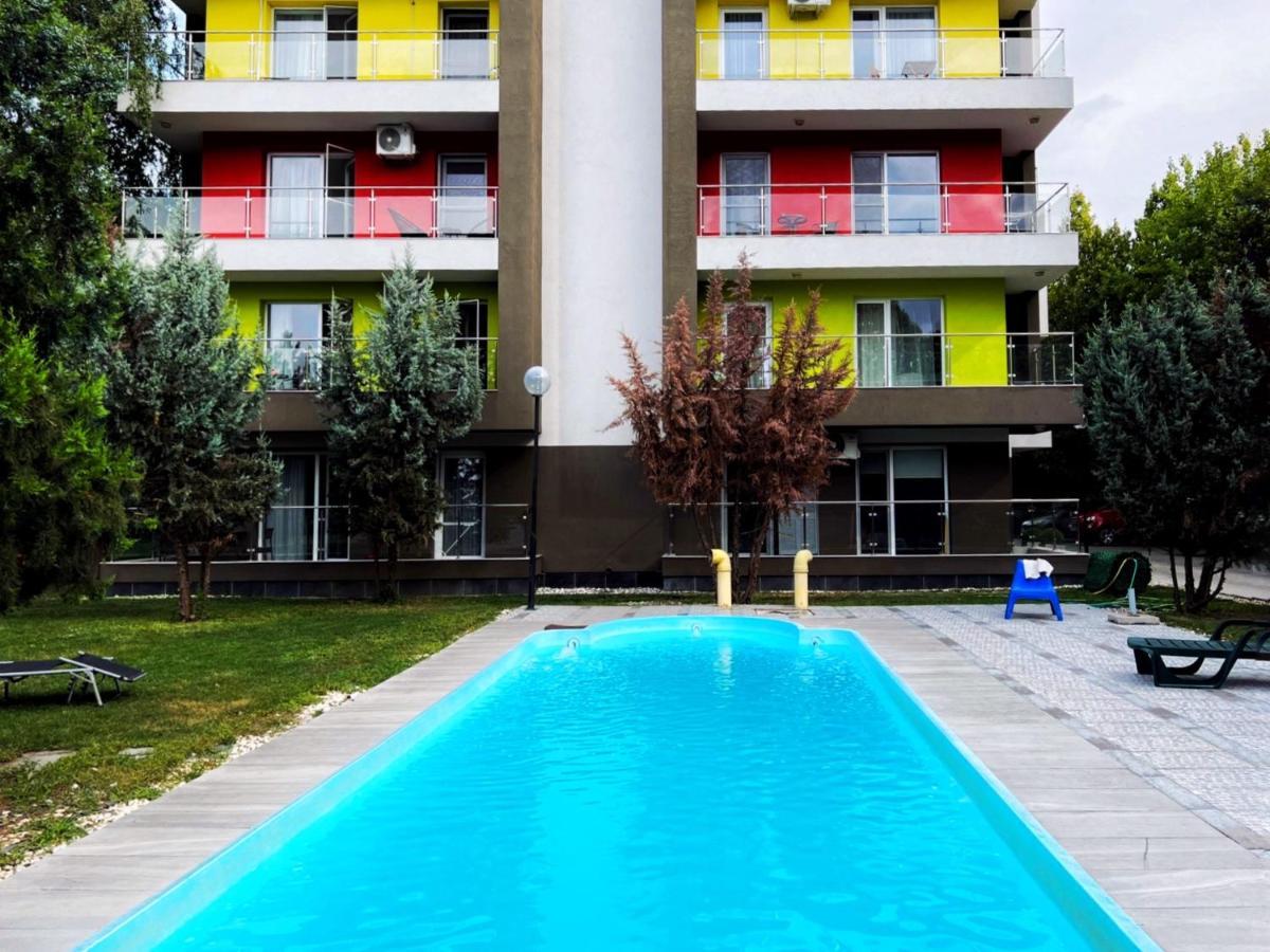 The Airport Loft Appartement Otopeni Buitenkant foto