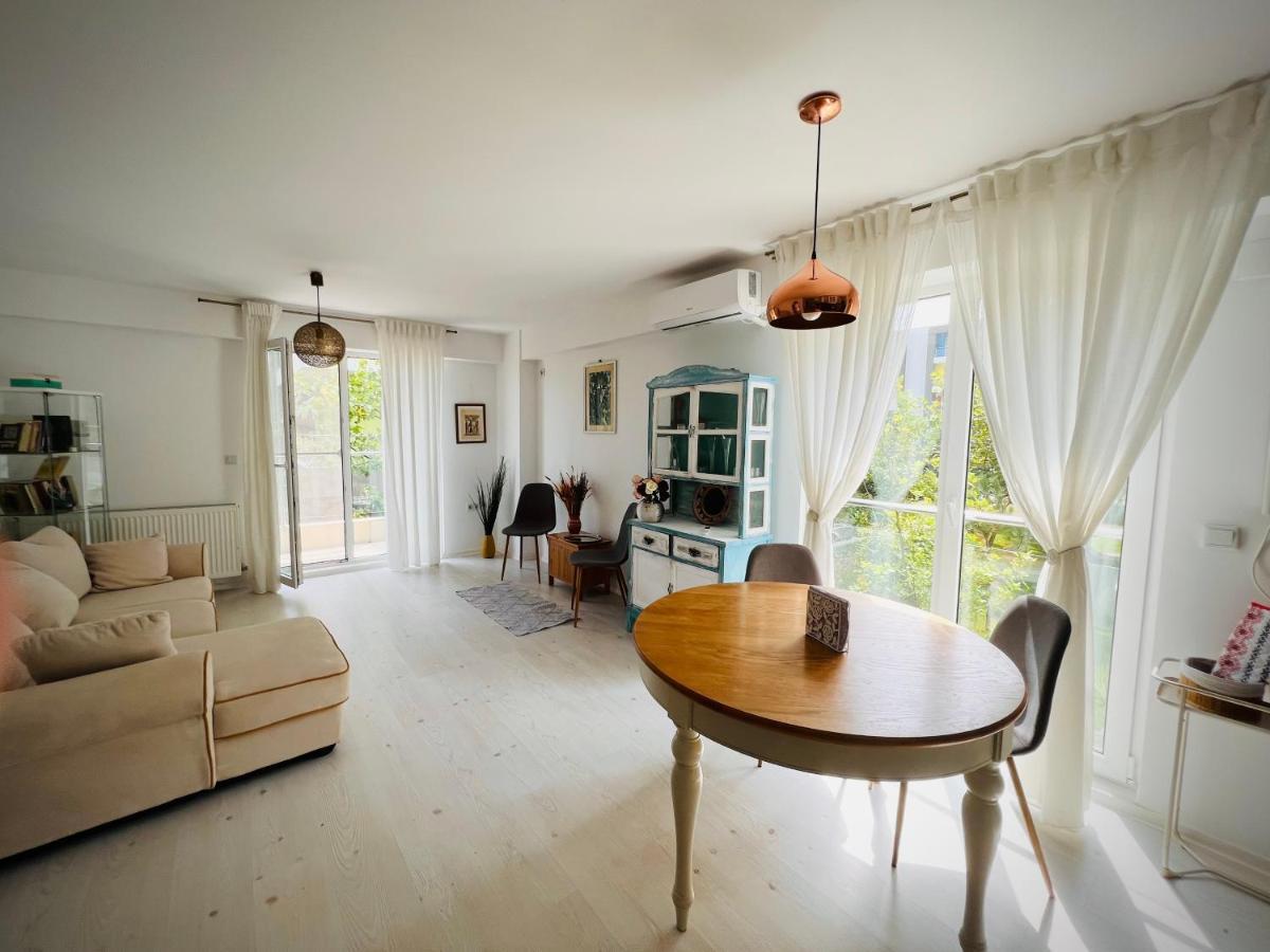 The Airport Loft Appartement Otopeni Buitenkant foto