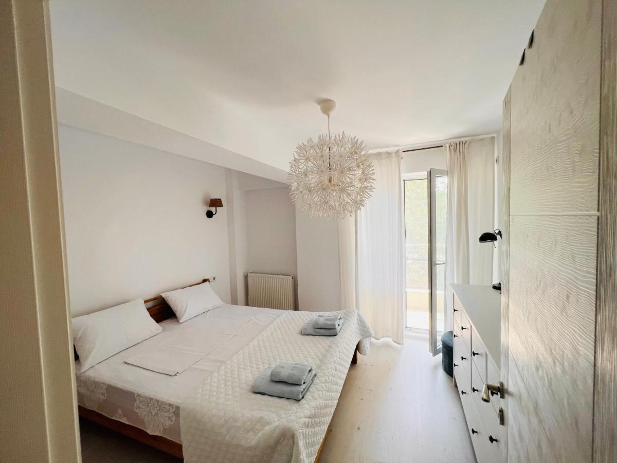 The Airport Loft Appartement Otopeni Buitenkant foto