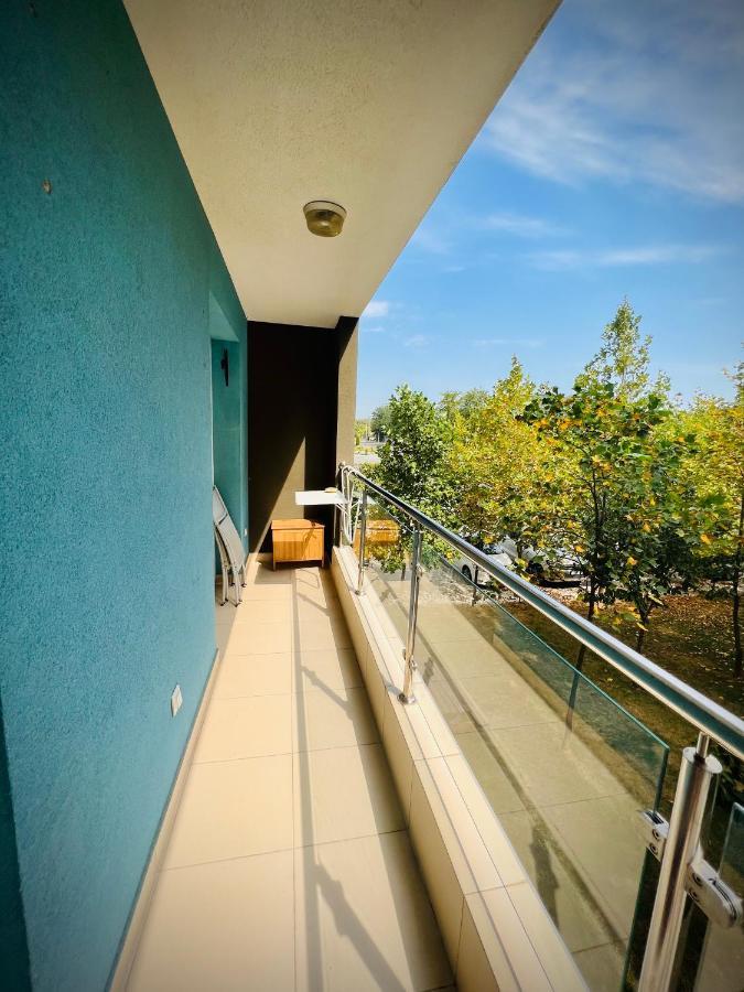 The Airport Loft Appartement Otopeni Buitenkant foto
